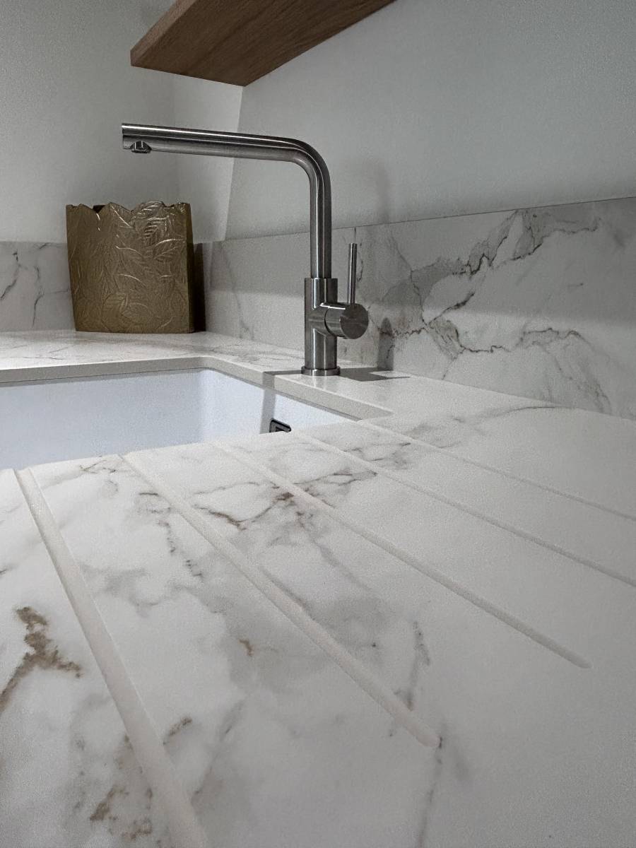 Réalisation d'une cuisine sur mesure à Jargeau par Intérieurs Design JOYAS