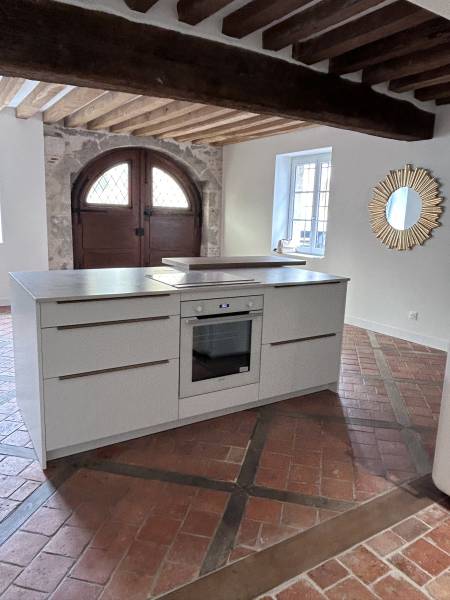 Réalisation d'une cuisine sur mesure à Jargeau par Intérieurs Design JOYAS