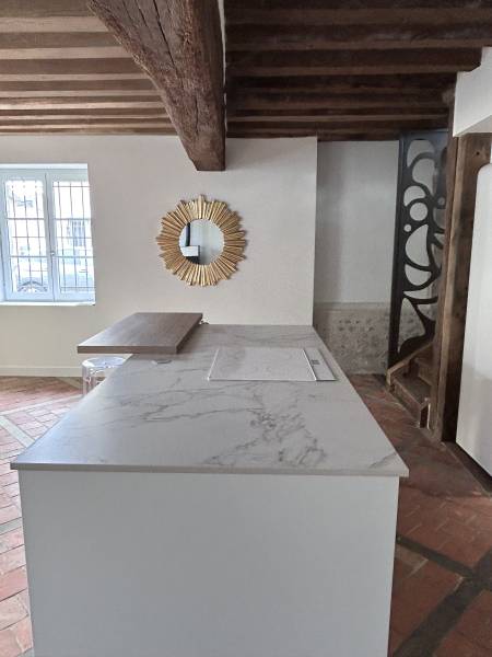 Réalisation d'une cuisine sur mesure à Jargeau par Intérieurs Design JOYAS